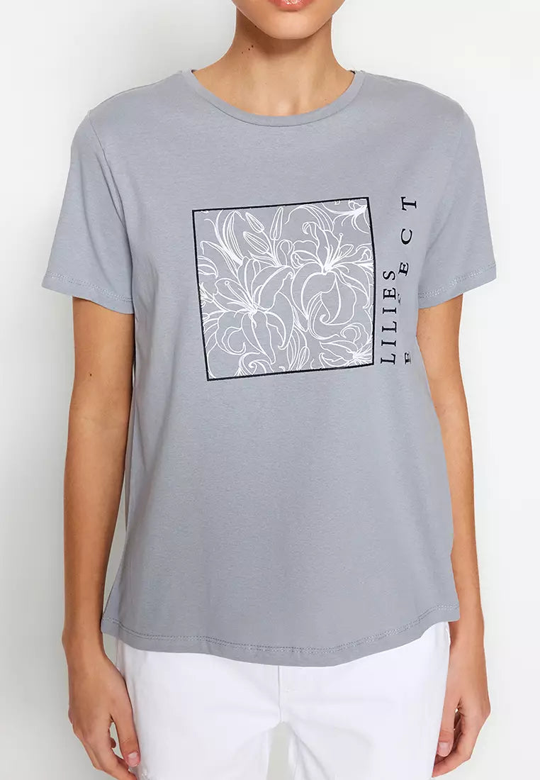 Trendyol Lilies Effect T-Shirt